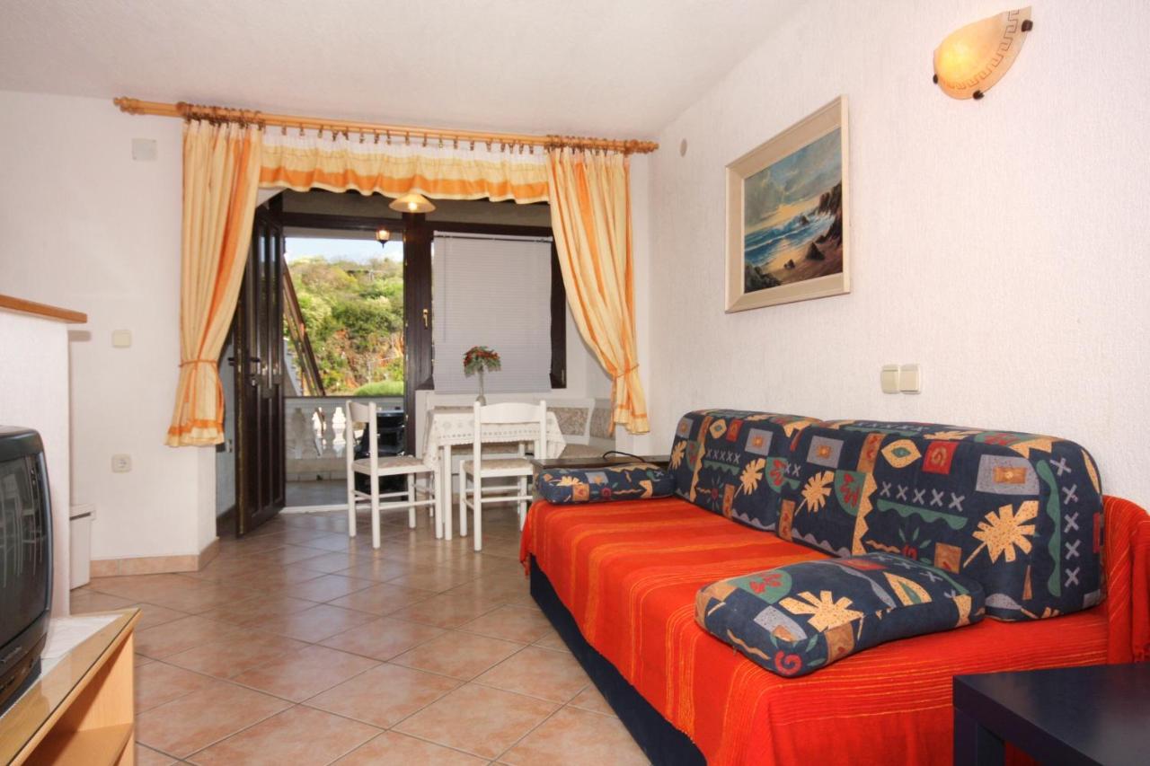Apartments And Rooms With Parking Space Vrbnik, Krk - 5301 Esterno foto
